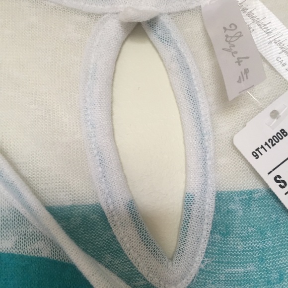 Striped T-shirt -Turquoise and White- Small - Picture 3 of 3
